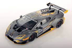 Setting standards in single brand series the first version of the lamborghini huracán super trofeo unveiled at california's monterey car week in august 2014. Lamborghini Huracan Super Trofeo Evo 1 18 Looksmart Models