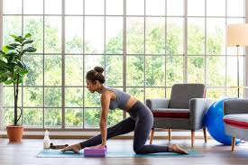 In yoga, asana is spoken as the first part of hatha yoga, which is referred to as postures. Yoga Block Die Perfekte Ausstattung Fur Ihre Yoga Ubungen Gala De