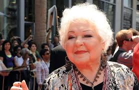 Murió Estella Harris la actriz de Seinfeld y la voz de la señora cara de  papa