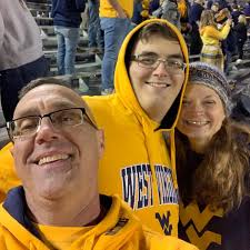 What rear end should I choose for my AD build to match the 5 lug Chevy  pattern and have a gear ratio suited for highway travel?