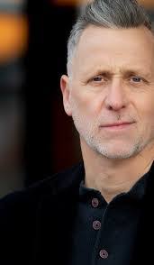 Scott Lyden's Instagram, Twitter & Facebook