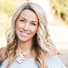 Kristi Stedman's Instagram, Twitter & Facebook