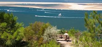 Située au sud du bassin d'arcachon, la majestueuse dune du pilat (aussi appelée dune du pyla) est la plus haute d'europe. Camping Le Panorama Du Pyla Yelloh Village In Pyla Sur Mer