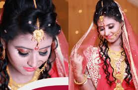 Learn how to make a puff hairstyle with twisting technique and. Hairstyle On Saree For Round Face 20 Most Beautiful Hairstyles