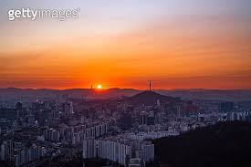 새해는 달력상으로 새로운 년도가 시작되는 시점을 말한다. 2020 2020ë…„ ìƒˆí•´ í™€ë¦¬ë°ì´ ëŒ€í•œë¯¼êµ­ í•œêµ­ ì„œìš¸ ëŒ€í•œë¯¼êµ­ íƒœì–' ìƒˆí•´ì²«ë‚  ì¼ì¶œ ë‚¨ì‚° ì„œìš¸ ë‚¨ì‚°ì„œìš¸íƒ€ì›Œ ì„œìš¸ ì´ë¯¸ì§€ Jv11966847 ê²Œí‹°ì´ë¯¸ì§€ë±…í¬