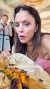 Air fried peppers?? DO IT🫑🔥 #supermodelsnack #peppers #airfyer #recipe  #healthysnacking