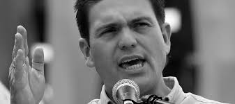 El precandidato presidencial juan carlos pinzón le pidió a las farc que le cumplan al país. Juan Carlos Pinzon Piensa Seriamente En Ser Candidato Presidencial The Washingotn Post Eje21