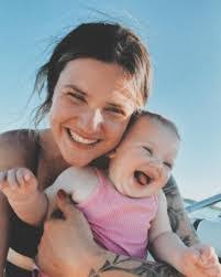 Destiny Ceaser's Instagram, Twitter & Facebook