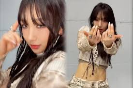 EMMA (STREET WOMAN FIGHTER) DEBUT LÀM IDOL Emma Song, tên thật Song Hae Min  sinh năm 2000, từng tham gia 'Street Woman Fighter mùa 1 cùng nhóm nhảy  WANT, chính thức xác