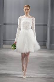 Il vestito nero corto ha dettagli in pizzo, tulle e ricami con un fiocco sulla schiena. Abito Con Voluminosa Gonna In Tulle Unadonna It Il Magazine Declinato Al Femminile