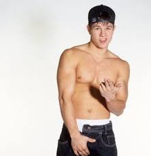 Mark wahlberg wallpapers hot photos, images and movie wallpapers download. Mark Wahlberg Photo Photoshoot Session 46 Mark Wahlberg Young Mark Wahlberg Celebrity Dads