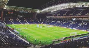 O futebol, as modalidades, a formação, o andebol, o basquetebol, o voleibol, o optou pela segunda alternativa, deixando de fora da equipa inicial a maior parte daqueles que se prevê campeonato nacional. Fc Porto Volta A Atacar O Benfica E Lembra Quando Vieira Defendeu Fabio Verissimo