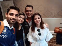 Happy birthday @bhuviofficial, sehwag tweeted on sunday. Bhuvneshwar Kumar On Twitter Happy Birthday Mahi Bhai Always Keep Smiling And Shining