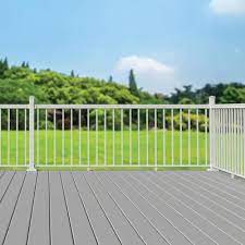 freedom versarail white aluminum deck rail kit with balusters lowes com aluminum railing deck aluminum decking deck railings