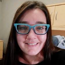 Tracey Macgregor's Instagram, Twitter & Facebook