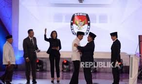 Maybe you would like to learn more about one of these? Dua Paslon Capres Cawapres Jual Beli Pertanyaan Soal Hukum Republika Online