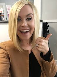 Made a split second decision to chop off my hair today. I thought, hey,  what the heck? If I hate it, it'll grow back. You only live once, right  folks? Thanks to