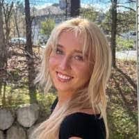 Stacie Burgess's Instagram, Twitter & Facebook