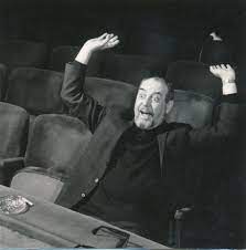 Magyarország legnagyobb kőszínháza, a vígszínház az osztrák fellner és helmer cég fényűző neobarokk tervei alapján épült. Ma 125 Eves A Vigszinhaz Idezzen Multat Fenseges Archiv Kepekkel 24 Hu