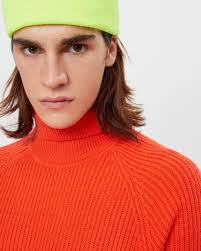 José Luis Pedrera Molina added...