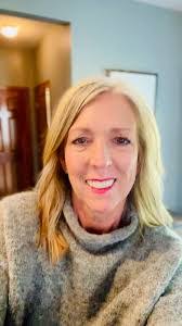 Jamie Maze's Instagram, Twitter & Facebook