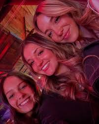 Emma Foreman's Instagram, Twitter & Facebook