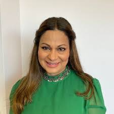 Christie Perrin's Instagram, Twitter & Facebook