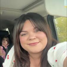 Who is a great hairdresser for shaggy modern mullets and vivid colors in  Olympia?