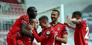 Ziraat türkiye kupası ekiplerinin haftalık maç programları, maç sonuçları, detaylı ziraat türkiye kupası fikstür bilgilerini ntvspor'da. Besiktas 3 2 Basaksehir Mac Sonucu Goller Ozet Izle Ziraat Turkiye Kupasi Nda Ilk Finalist Belli Oldu Ziraat Turkiye Kupasi