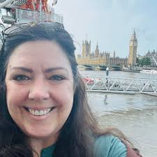 Hi I'm in Gilbert, Arizona and am looking for people to play Mahjong with.  I play