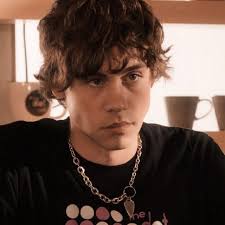 Which character/characters do you have the biggest crush/ crushes on. For  me it's Fiona and Eli. : r/Degrassi