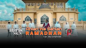 Marhaban ya ramadhan searti dengan ahlan wa sahlan, yang dalam bahasa arab berarti selamat datang… walaupun keduanya searti dan semakna, tetapi penggunannya berbeda. Ahlan Wa Sahlan Ramadhan Haris Mcn Official Music Video 2021 Youtube