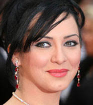 تعرضت الفنانة السورية سلاف فواخرجي لحادث أليم خلال تصويرها أحد مشاهد بـ مسلسلها الجديد خط ساخن، ونقلت على إثره نقل سولاف فواخرجي للمستشفى بعد حادث أليم. Ø³ÙŠØ±Ø© Ø³Ù„Ø§Ù ÙÙˆØ§Ø®Ø±Ø¬Ù‰ Ø§Ù„Ø°Ø§ØªÙŠØ© Ø§Ù„Ø³ÙŠØ±Ø© Ø§Ù„Ø°Ø§ØªÙŠØ© Ùˆ Ø§Ù„Ø´Ø®ØµÙŠØ© Ù„Ù„ÙÙ†Ø§Ù†Ø© Ø§Ù„Ø³ÙˆØ±ÙŠØ© Ø³Ù„Ø§Ù ÙÙˆØ§Ø®Ø±Ø¬Ù‰