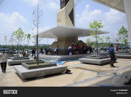 Raja haji terkenal dalam melawan pemerintahan belanda apabila belanda berusaha untuk menawan riau. Masjid Raja Haji Fi Image Photo Free Trial Bigstock