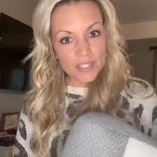 Lorna Briggs's Instagram, Twitter & Facebook