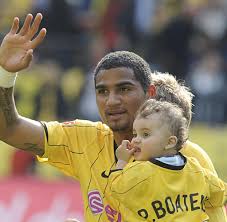 Boateng kinder jérôme agyenim boateng ist ein deutscher fußballprofi, der als innenverteidiger für den bundesligisten bayern münchen und die deutsche nationalmannschaft spielt. Fussball Bundesliga Transfer Perfekt Boateng Wechselt Zu Schalke Welt