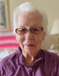 Naomi Post's Instagram, Twitter & Facebook