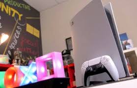 Mediaworld ha di nuovo aperto i preordini della playstation 5 con consegna garantita al day one. Ps5 Da Gamestop Nuove Scorte In Arrivo Come Acquistarla