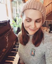 NEW HANDMADE GUITAR 😱😱😱 Our dear family friend, Mark Baldock, who has  known me since I was a tiny rapscallion, and gave me my first lesson in  finger picking, has started making