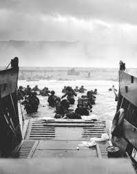 Le débarquement de normandie, également appelé débarquement en normandie, ou encore débarquement allié en normandie, nom de code opération neptune, est une opération militaire amphibie et aéroportée alliée de la seconde guerre mondiale lancée dans la nuit du 5 au 6 juin 1944. Debarquement De Normandie Le D Day Heure Par Heure Rfi Savoirs