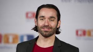 Seine eltern können das nicht nachvollziehen, da eine person außerhalb des engeren kreises seiner vertrauten den antrag gestellt hat. Sanger Wohl Von Bord Gesprungen Daniel Kublbock Auf Kreuzfahrt Vermisst N Tv De