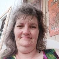 Cassandra Knox's Instagram, Twitter & Facebook