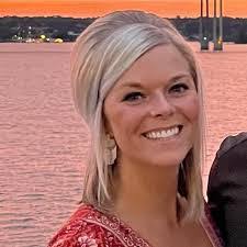 Michelle Cruse's Instagram, Twitter & Facebook