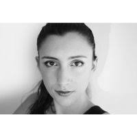 A list of who Jasmine Jonas is following