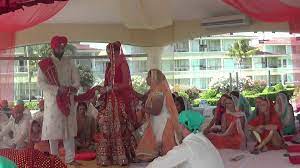Dukh mappeya nu deno dardi naale mainu vi ruwa ni sakdi neither she wants to hurt her parents, nor. Meaning Of The 4 Pheras In A Sikh Wedding Ceremony Wedabout