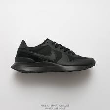 Pin On Nike Sneakers Outfit Street Styles