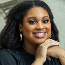 Kendra Plummer's Instagram, Twitter & Facebook