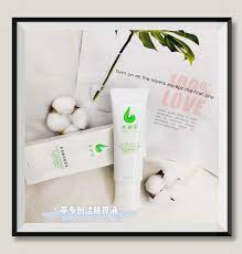 民族梦 蜗蜗造肌肤长期需要充足的水分 水秘密茶多酚护肤系列 保湿补水 滋润弹滑肌肤喝饱水 嫩嫩的 吹弹可破 polyphenols lorem ipsum first love