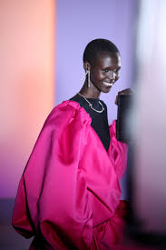 Näytä lisää sivusta designer clothing brands uk facebookissa. Alber Elbaz Debuts A New Kind Of Fashion Brand For A New Kind Of World Fashionista