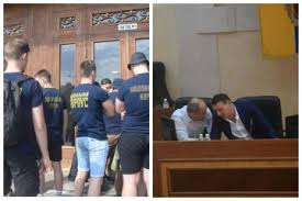 Нацкорпус вышел против коррупции кличко и брагинского в метро. V Odesse Vozle Sten Oga Mitinguet Nackorpus Foto